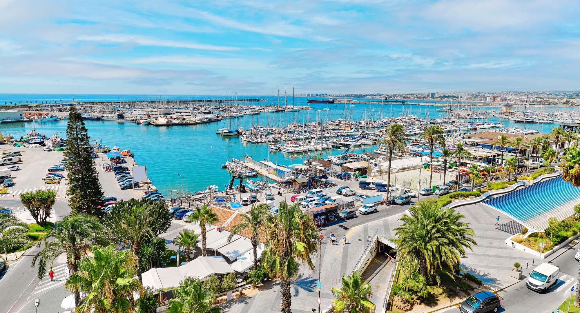 Torrevieja jachthaven aan de Costa Blanca
